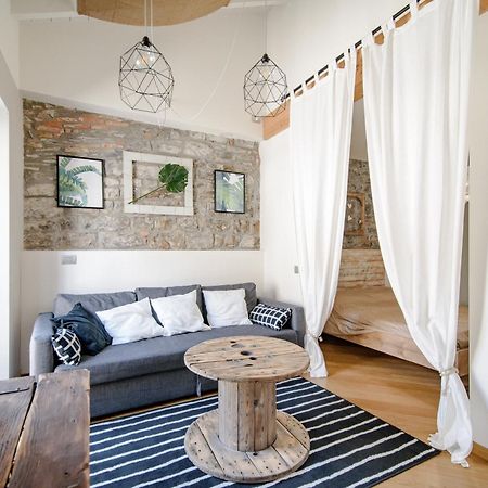 Gem Of The Lake - Luxury Apartment Como Old Town Exteriör bild
