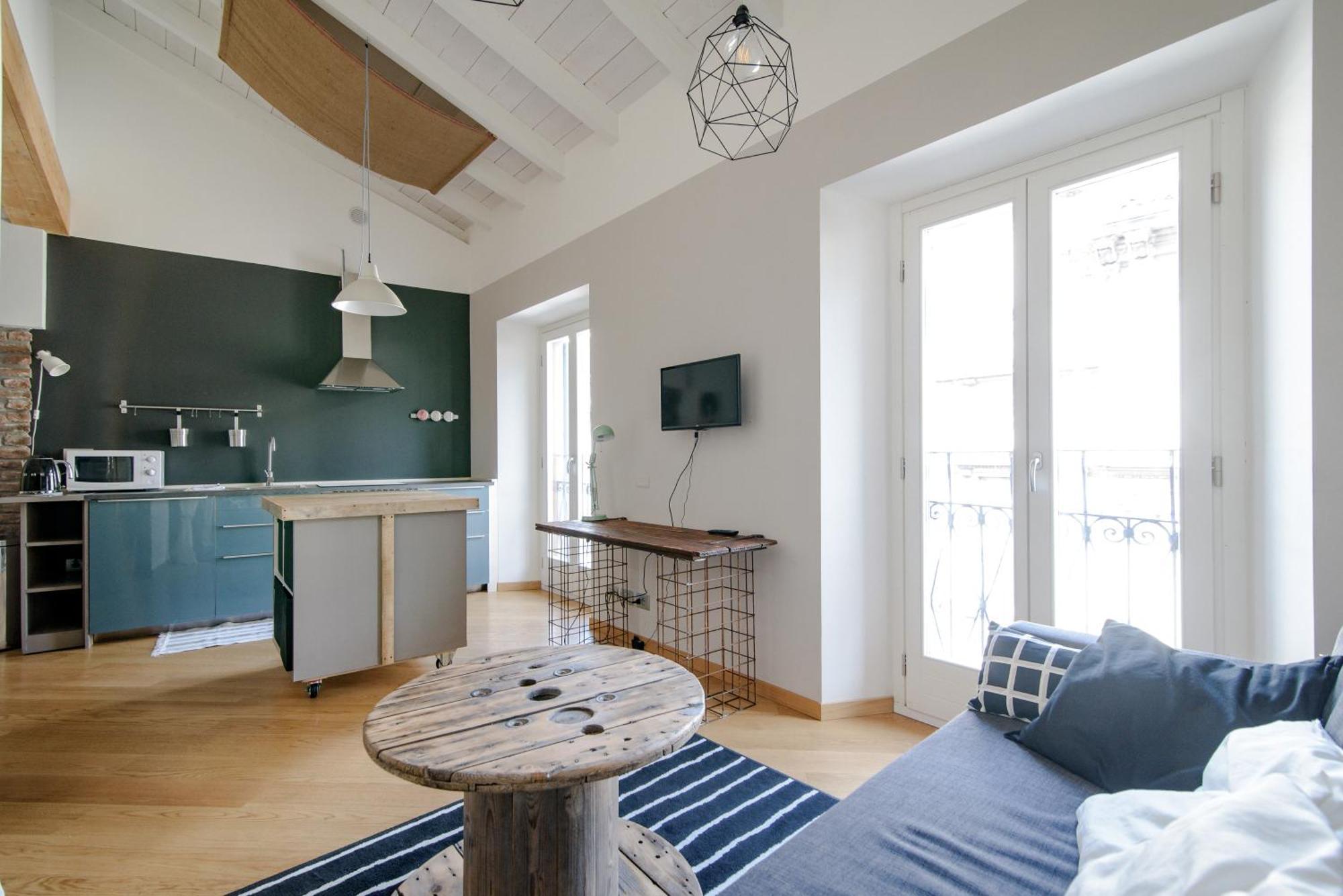 Gem Of The Lake - Luxury Apartment Como Old Town Exteriör bild